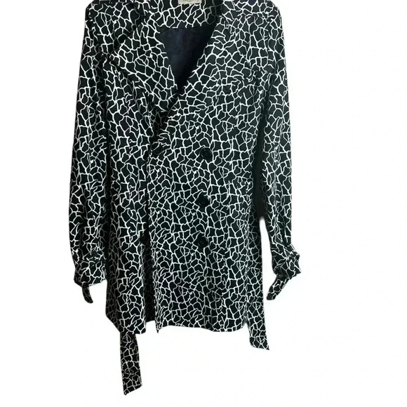 Vertigo Paris mini trench coat black White - Picture 3 of 8